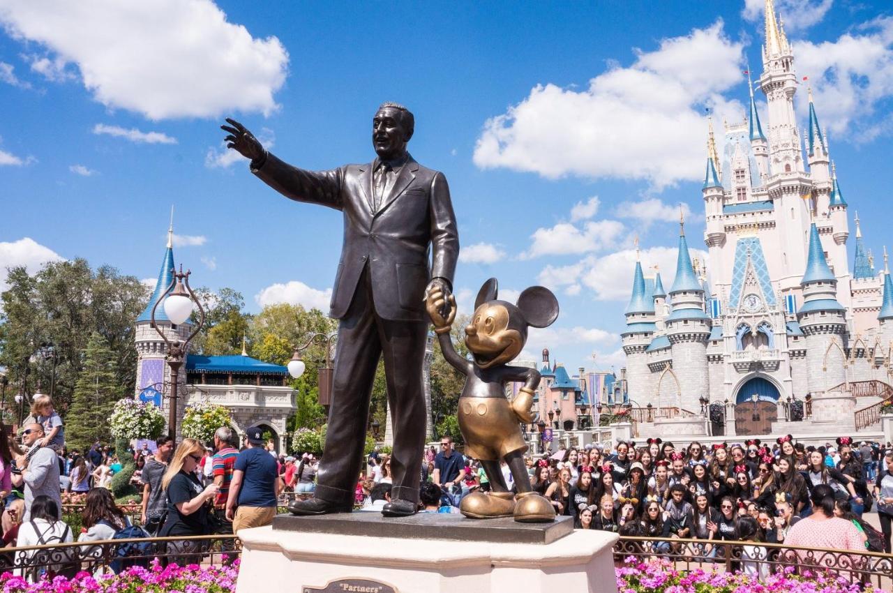 Love N Chic 3 Studios Disneyland 5 Min شيسي المظهر الخارجي الصورة